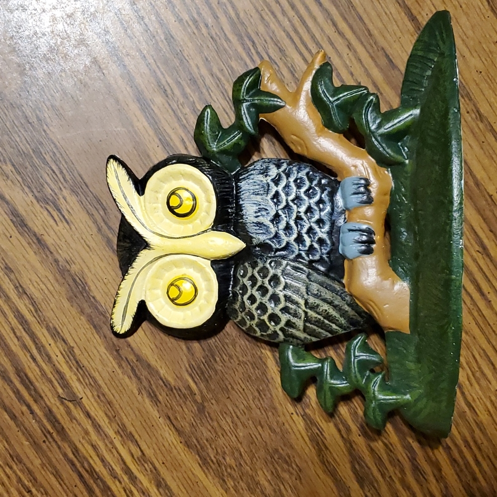 NEW Cast Iron Hand-Painted Owl on Branch Doorstop